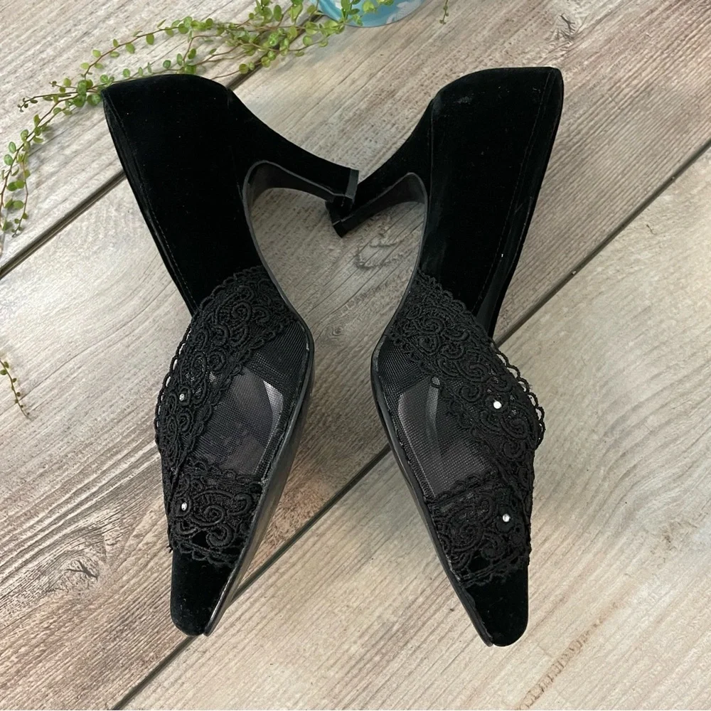 Vintage Black Velvet Kitten Heels Women’s 9 Lace Rhinestone Almond‎ Toe